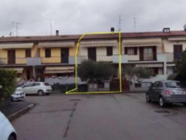 Immobile in asta di 165 m, box auto in vendita a Montevarchi