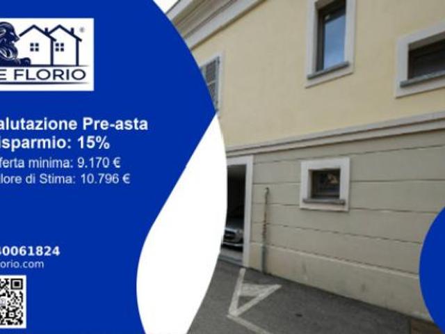 Immobile in asta di 16 m con più di 5 locali in vendita a Arluno