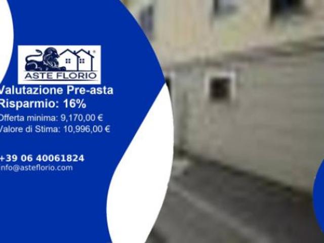Immobile in asta di 16 m, box auto in vendita a Arluno