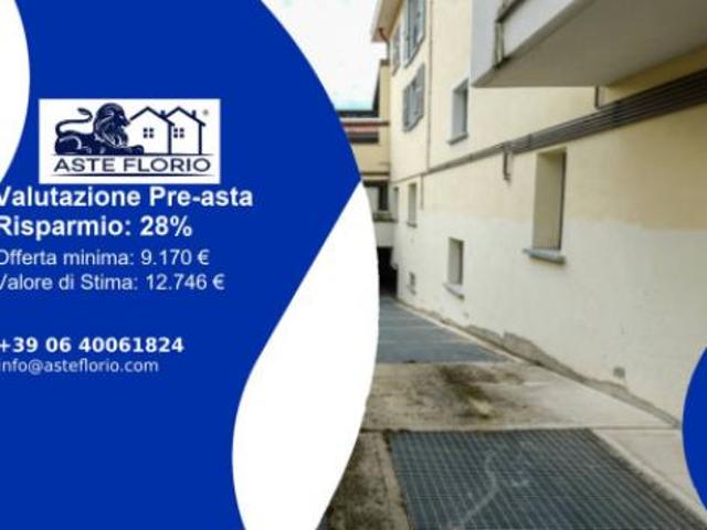 Immobile in asta di 16 m, box auto in vendita a Arluno