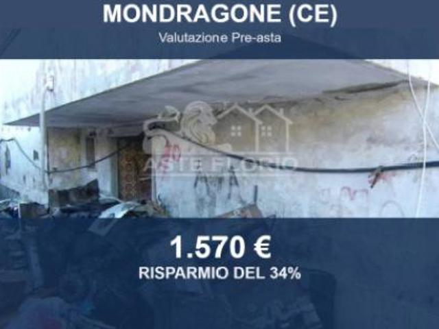 Immobile in asta di 16 m in vendita a Mondragone