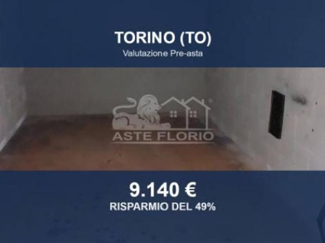 Immobile in asta di 16 m in vendita a Torino