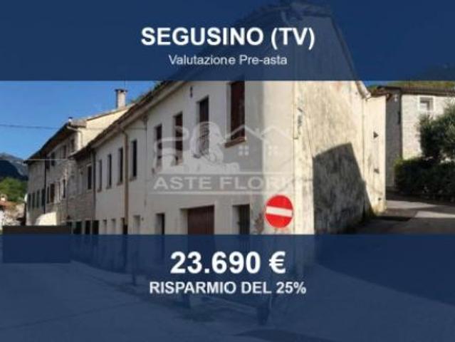 Immobile in asta di 170 m con più di 5 locali e box auto in vendita a Segusino