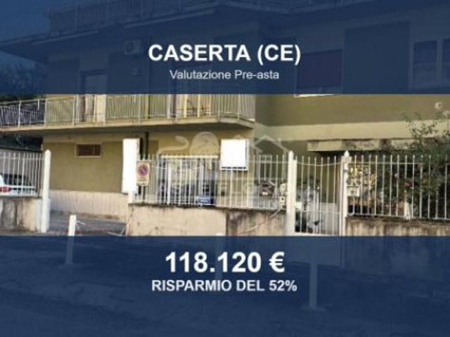 Immobile in asta di 170 m con più di 5 locali in vendita a Caserta