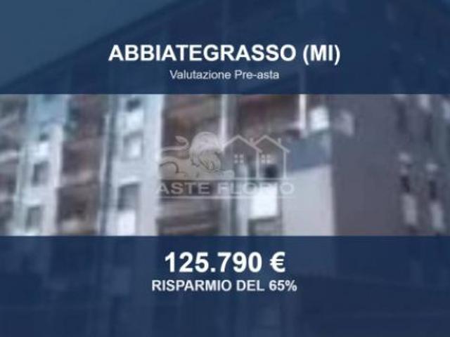 Immobile in asta di 171 m, box auto in vendita a Abbiategrasso