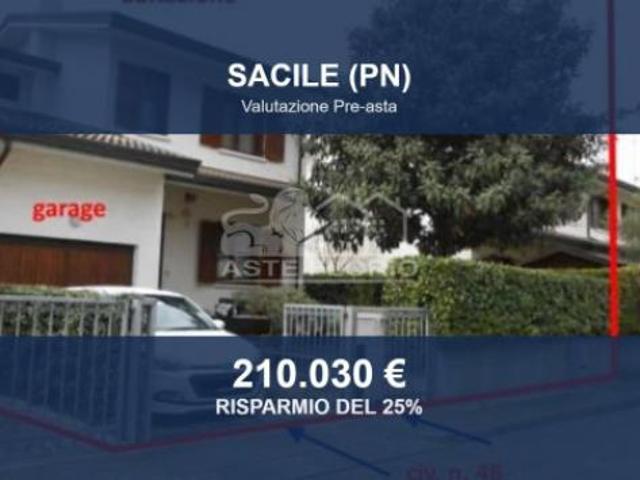 Immobile in asta di 172 m, box auto in vendita a Sacile