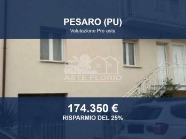 Immobile in asta di 172 m con più di 5 locali e box auto in vendita a Pesaro