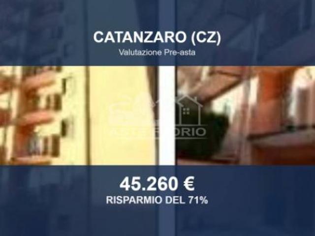 Immobile in asta di 172 m con più di 5 locali in vendita a Catanzaro