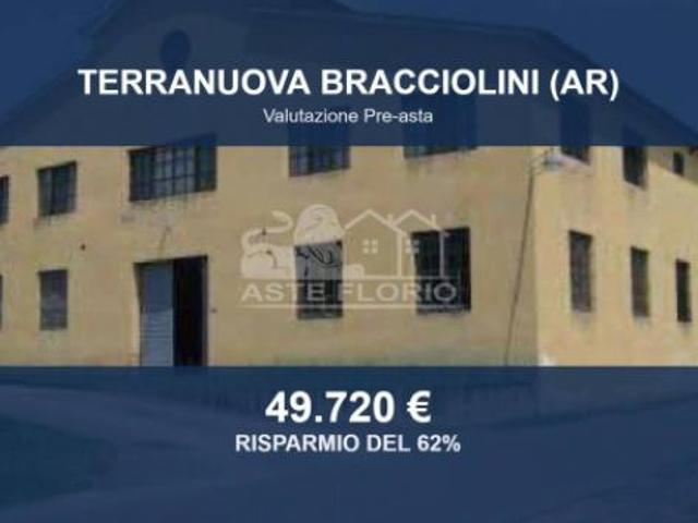 Immobile in asta di 172 m con più di 5 locali in vendita a Terranuova Bracciolini