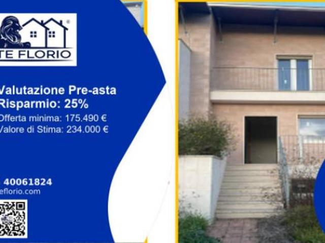 Immobile in asta di 177 m, box auto in vendita a Putignano
