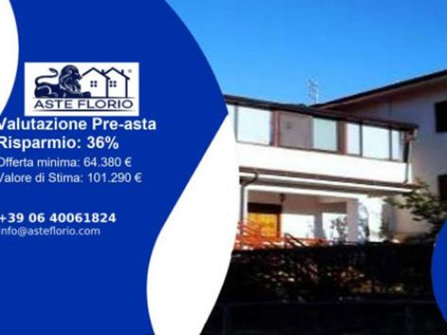 Immobile in asta di 177 m con più di 5 locali in vendita a Montalto Uffugo