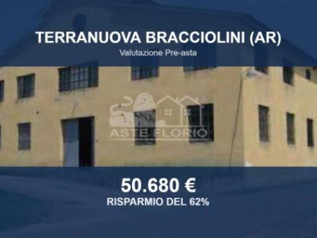 Immobile in asta di 177 m con più di 5 locali in vendita a Terranuova Bracciolini