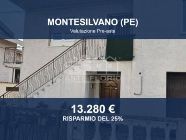 Immobile in asta di 175 m, box auto in vendita a Montesilvano