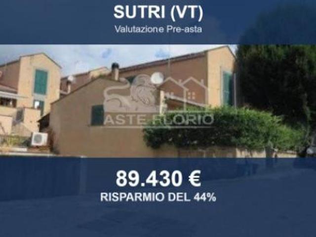 Immobile in asta di 176 m, box auto in vendita a Sutri