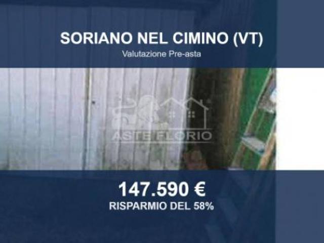 Immobile in asta di 176 m con più di 5 locali e box auto in vendita a Soriano nel Cimino