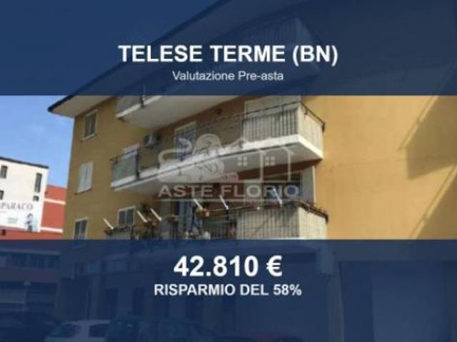 Immobile in asta di 179 m con più di 5 locali e box auto in vendita a Telese Terme
