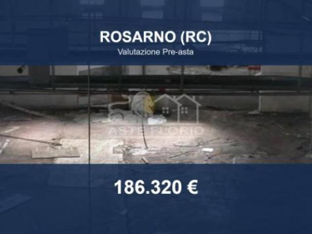 Immobile in asta di 17 m con più di 5 locali in vendita a Rosarno