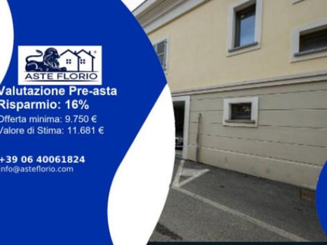 Immobile in asta di 17 m, box auto in vendita a Arluno