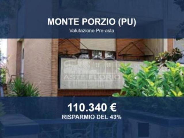 Immobile in asta di 183 m con più di 5 locali e box auto in vendita a Monte Porzio