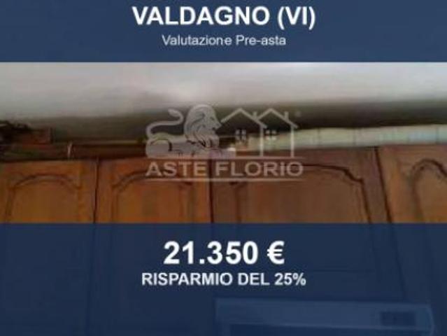 Immobile in asta di 180 m con più di 5 locali in vendita a Valdagno