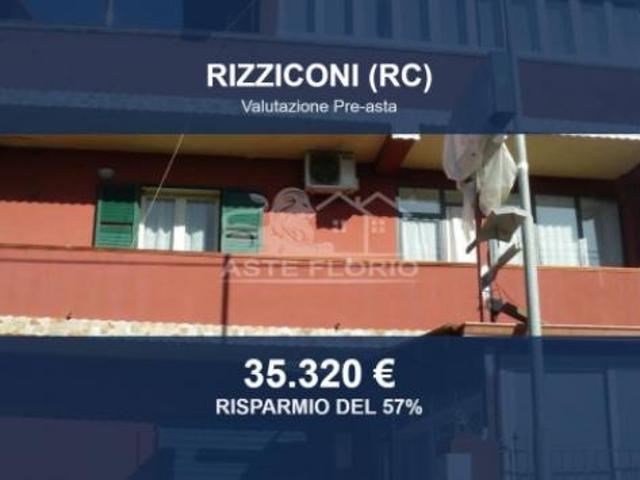 Immobile in asta di 181 m con più di 5 locali in vendita a Rizziconi