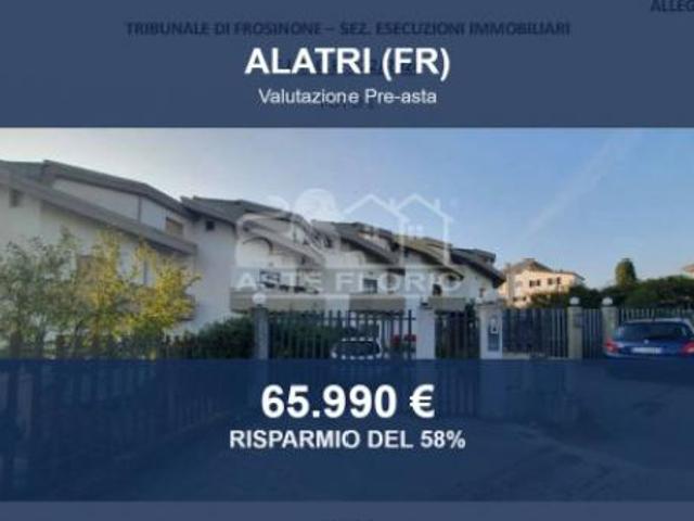 Immobile in asta di 187 m con più di 5 locali e box auto in vendita a Alatri