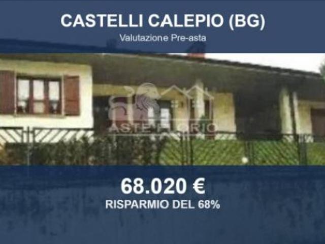 Immobile in asta di 191 m con più di 5 locali in vendita a Castelli Calepio