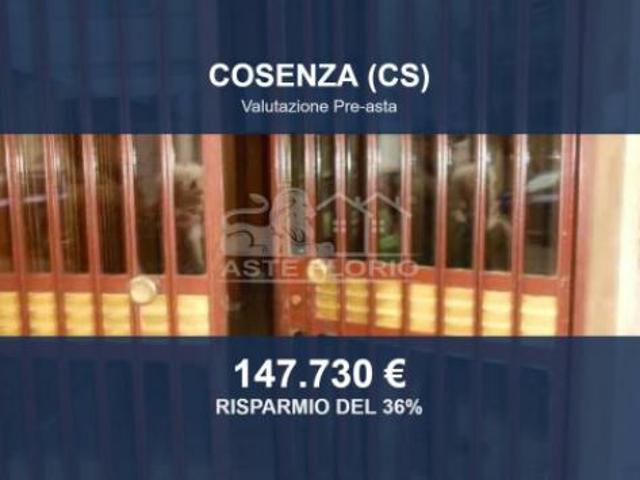 Immobile in asta di 191 m con più di 5 locali in vendita a Cosenza