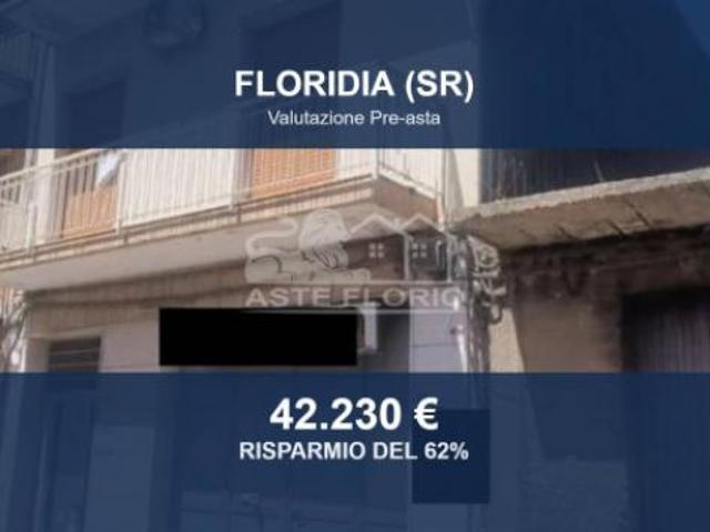 Immobile in asta di 198 m con più di 5 locali in vendita a Floridia