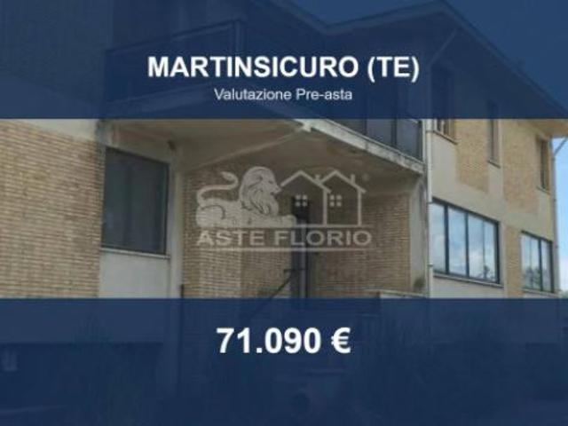 Immobile in asta di 199 m con più di 5 locali in vendita a Martinsicuro