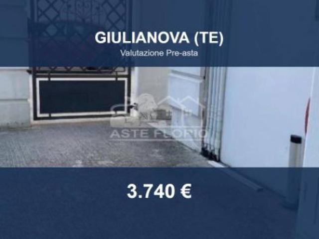 Immobile in asta di 19 m in vendita a Giulianova