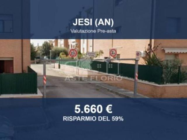 Immobile in asta di 19 m in vendita a Jesi