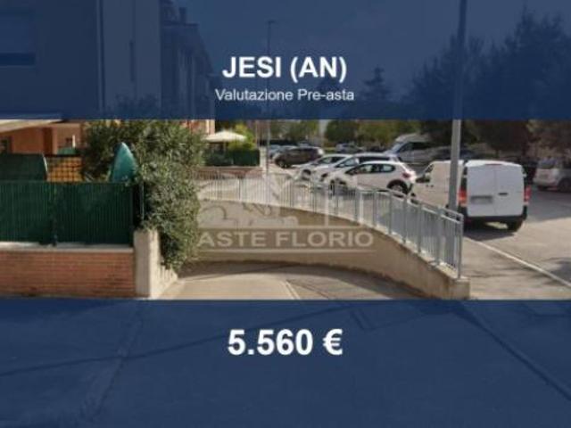Immobile in asta di 19 m in vendita a Jesi