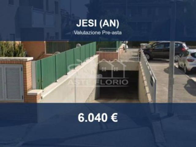 Immobile in asta di 19 m in vendita a Jesi