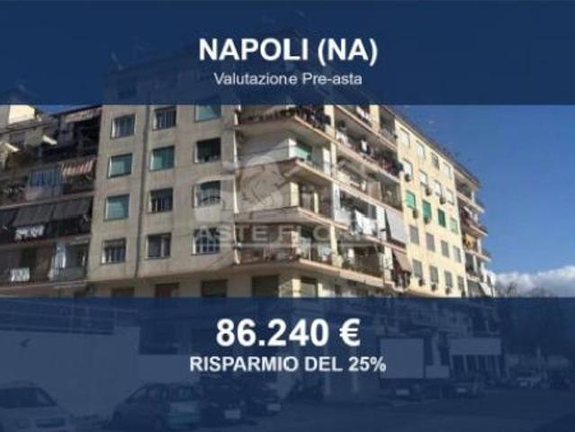 Immobile in asta di 101 m con più di 5 locali in vendita a Napoli