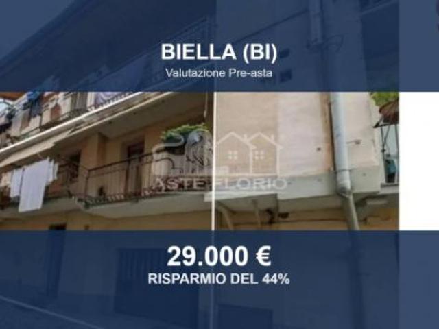 Immobile in asta di 107 m, box auto in vendita a Biella