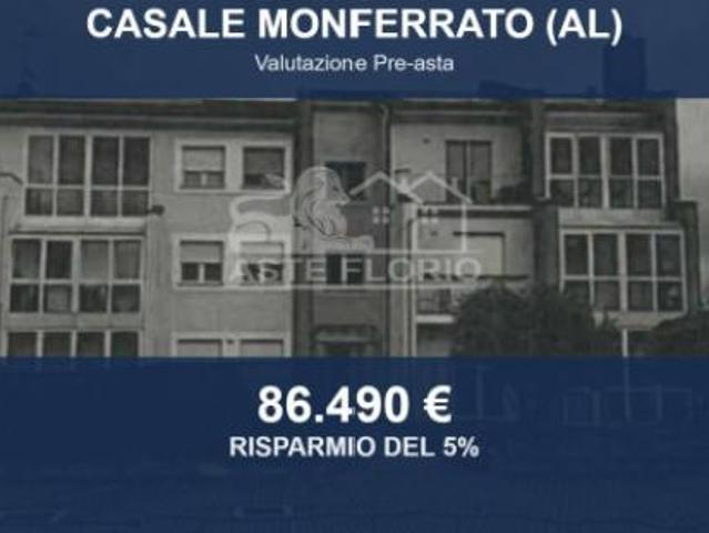 Immobile in asta di 107 m, box auto in vendita a Casale Monferrato