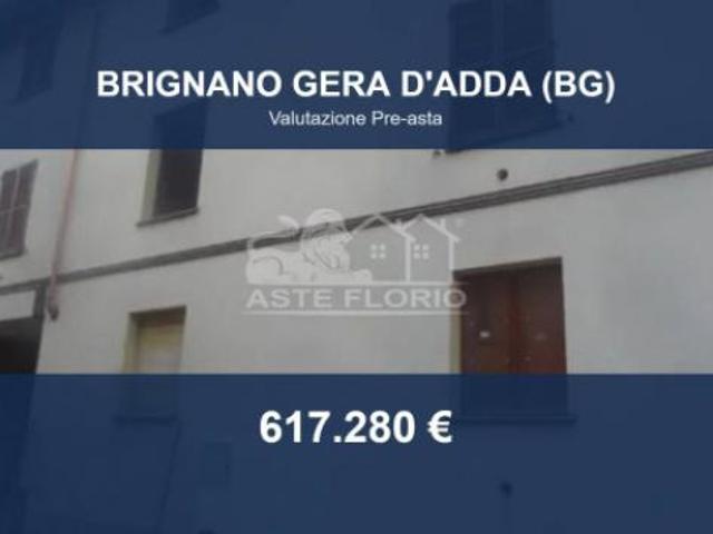Immobile in asta di 1044 m, box auto in vendita a Brignano Gera d'Adda