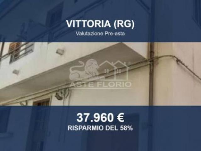 Immobile in asta di 104 m, box auto in vendita a Vittoria