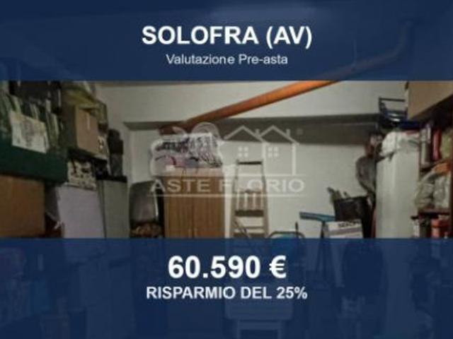 Immobile in asta di 104 m, box auto in vendita a Solofra