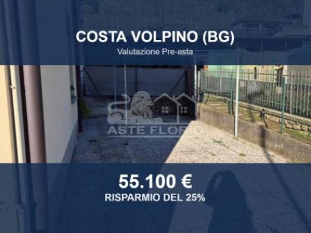 Immobile in asta di 105 m, box auto in vendita a Costa Volpino