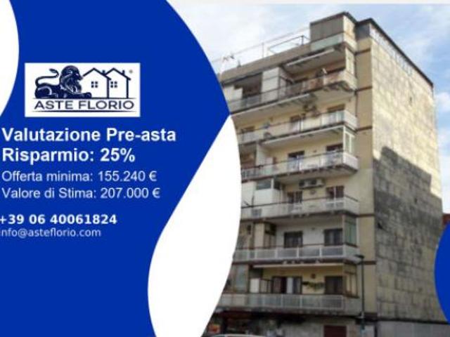 Immobile in asta di 105 m in vendita a Napoli