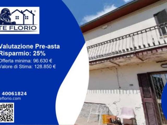 Immobile in asta di 106 m, box auto in vendita a Sorano