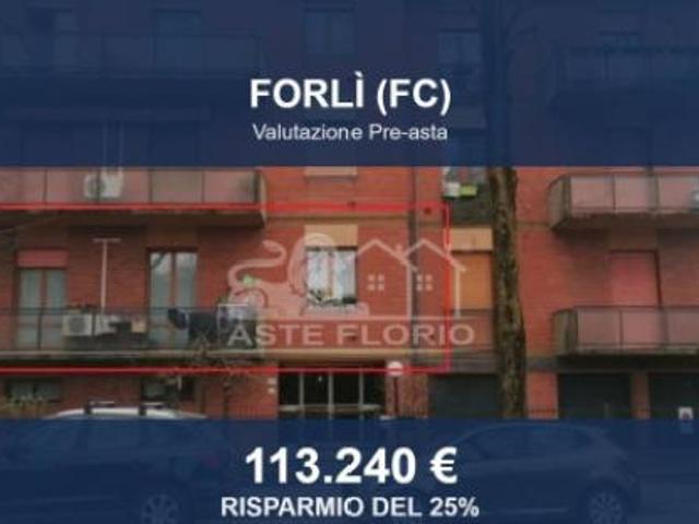 Immobile in asta di 108 m, box auto in vendita a Forlì