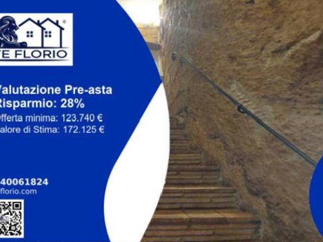 Immobile in asta di 108 m con più di 5 locali in vendita a Pitigliano