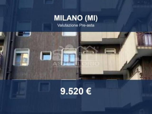 Immobile in asta di 10 m in vendita a Milano