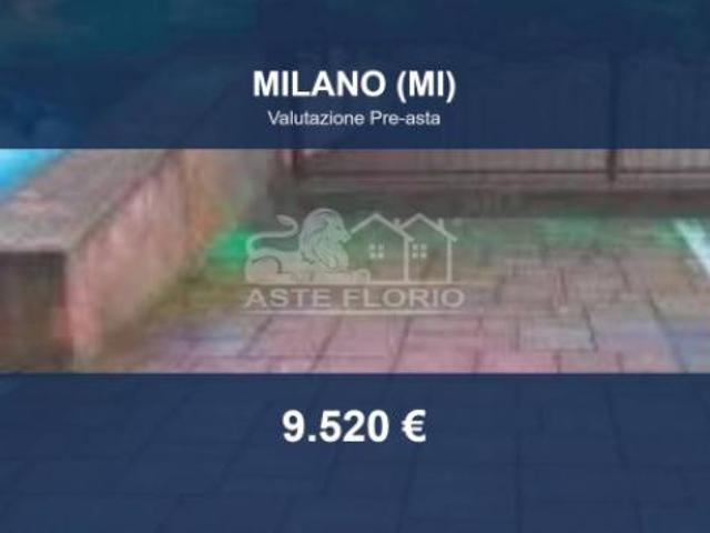 Immobile in asta di 10 m in vendita a Milano