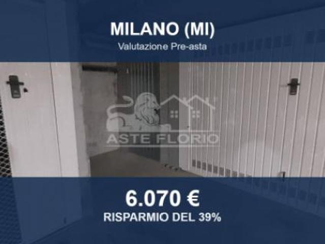 Immobile in asta di 10 m in vendita a Milano