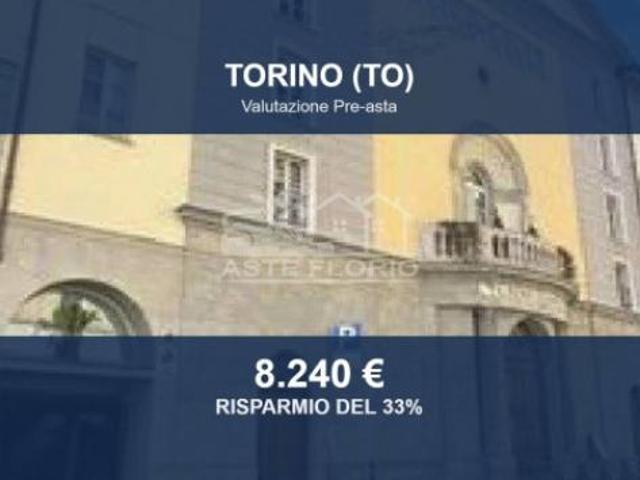 Immobile in asta di 10 m in vendita a Torino