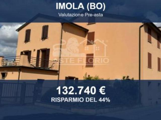 Immobile in asta di 113 m in vendita a Imola